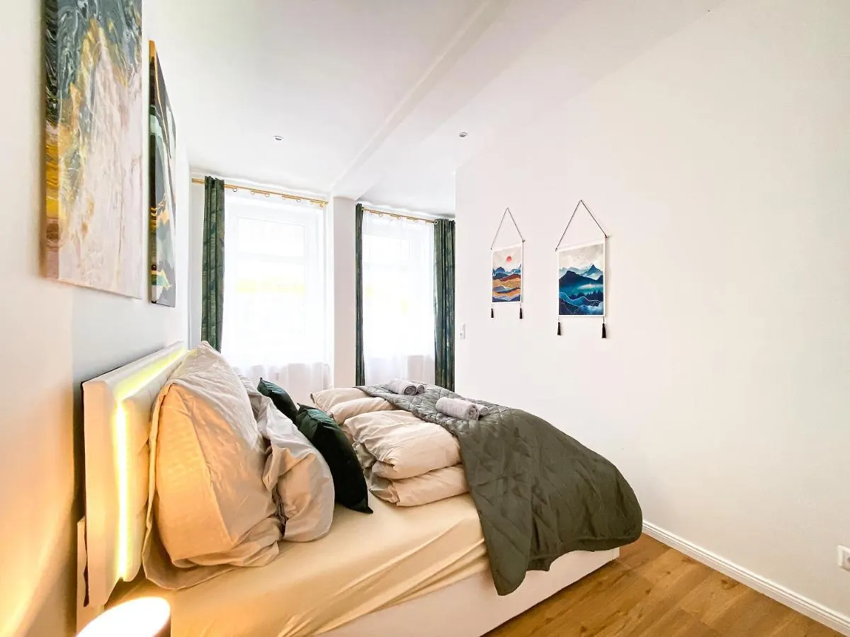 Freundliche Ferienwohnung Mit Regendusche, Kueche, Waschmaschine&Trockner, Tv, Wlan Leipzig Almanya