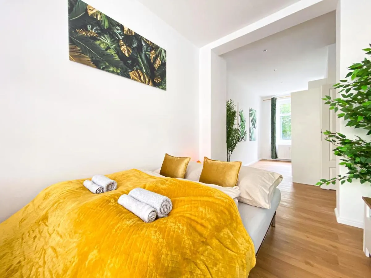 Daire Freundliche Ferienwohnung Mit Regendusche, Kueche, Waschmaschine&Trockner, Tv, Wlan Leipzig Almanya
