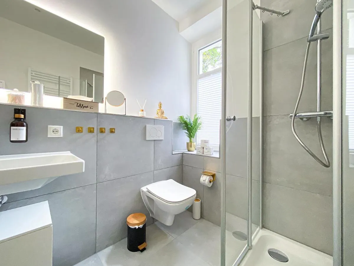 Freundliche Ferienwohnung Mit Regendusche, Kueche, Waschmaschine&Trockner, Tv, Wlan Leipzig Germany