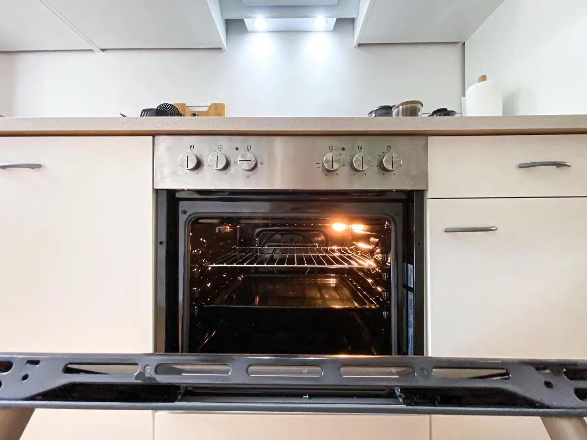 Freundliche Ferienwohnung Mit Regendusche, Kueche, Waschmaschine&Trockner, Tv, Wlan contacts